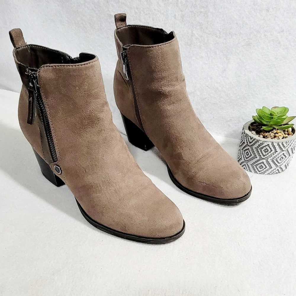 Liz Claiborne Refined Comfort Leather Double Zip Round Toe Ankle Booties Size 10 - Picture 1 of 13